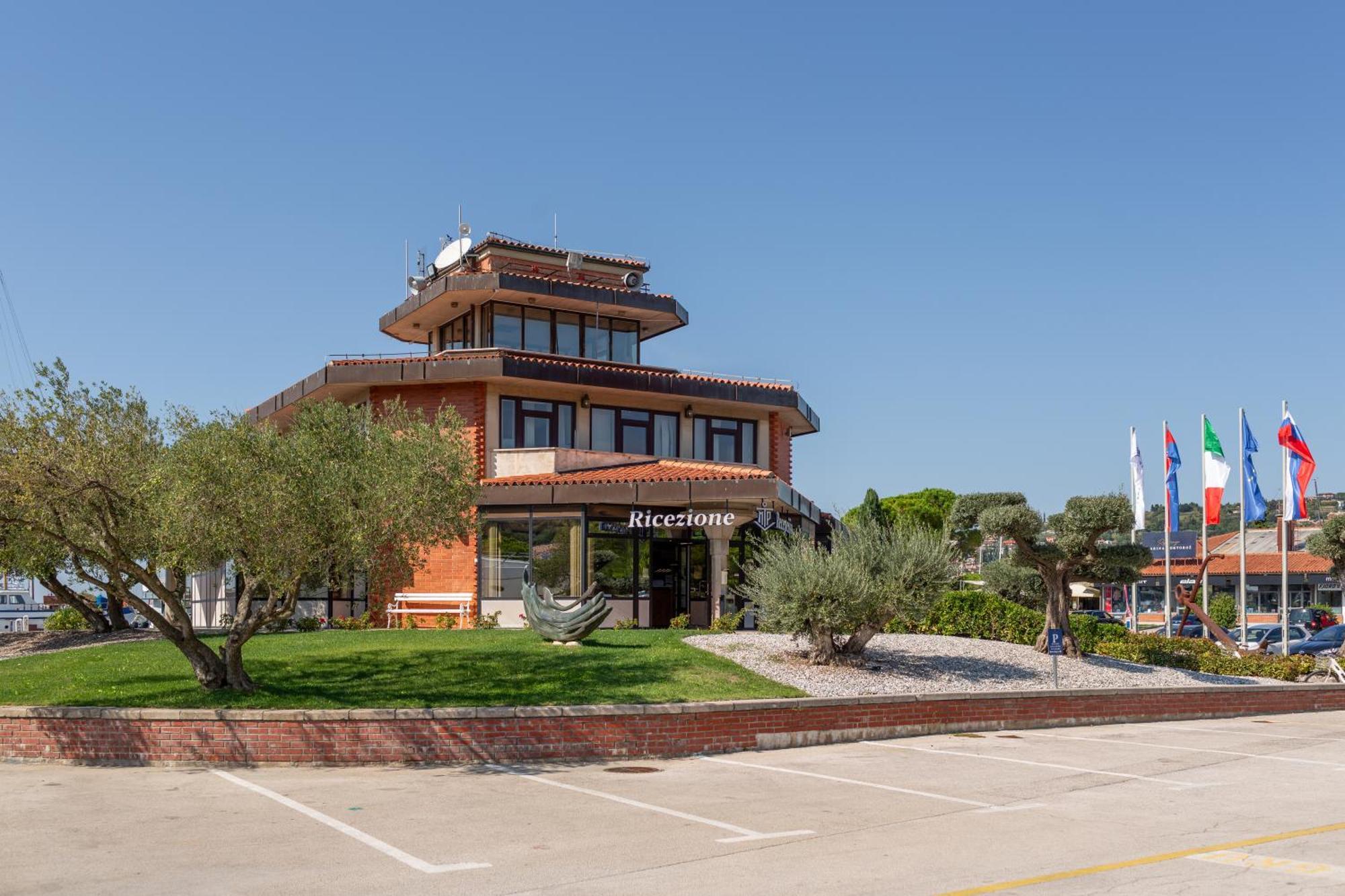 Apartamento Floating Sea House Shark 3 Portoroz Exterior foto